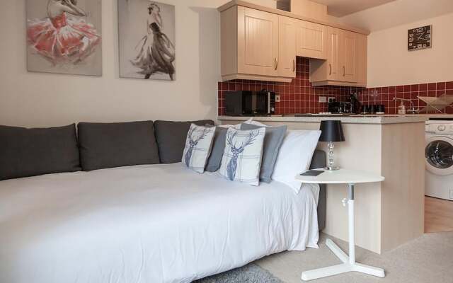 Mayflower Coach House by Rentmyhouse