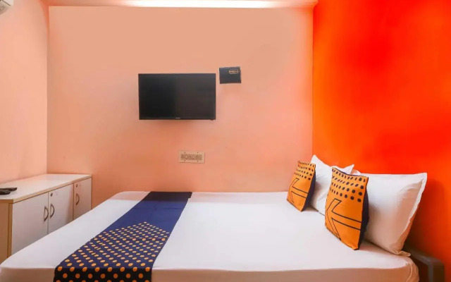 Spot On 701306 Annai Guest House