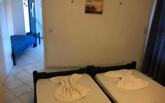 Apartment for 4 Near the Beach