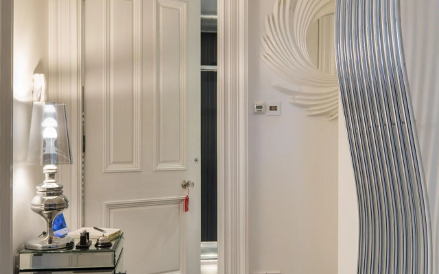 Marks At The Manor Luxury Riverside Apartments - Sleeps up to 4, with Parking and Sky TV