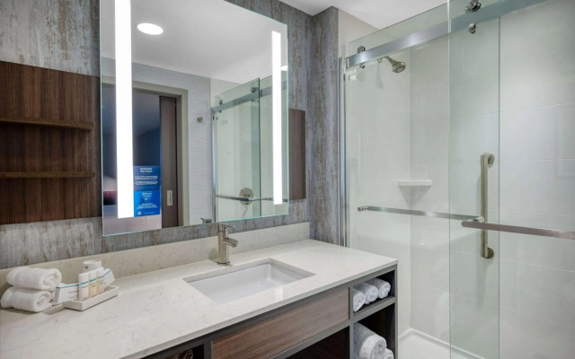 Hilton Garden Inn Boston Logan Airport