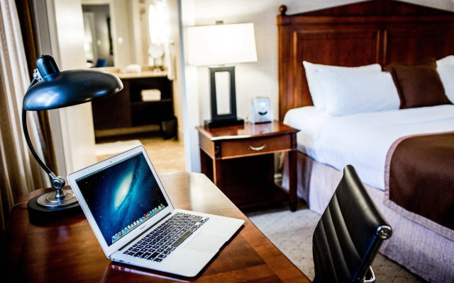 The Lord Nelson Hotel & Suites