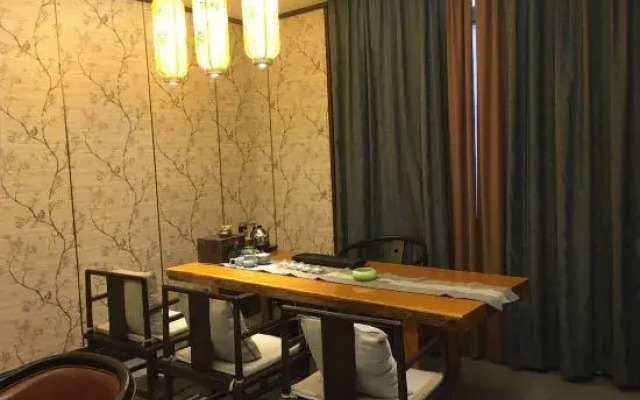 Le Hotel