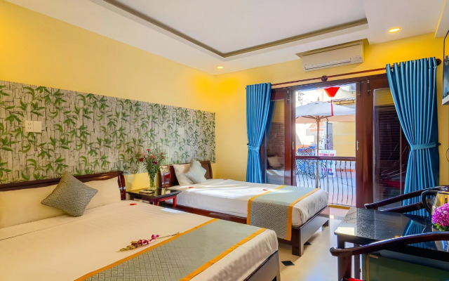 Golden River Hotel
