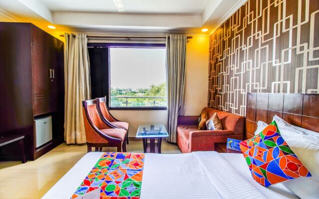 Fabhotel Signature Plaza