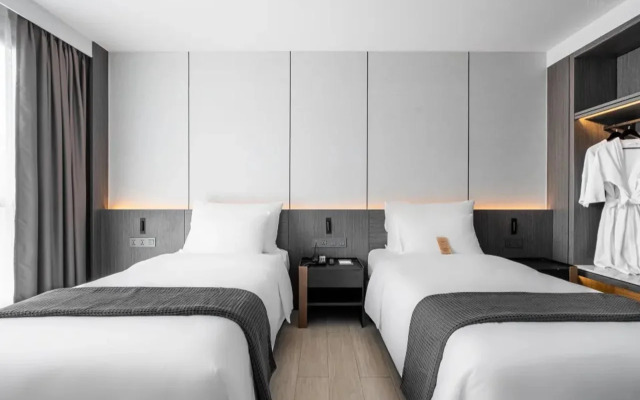 Cascade Hotel Bangkok