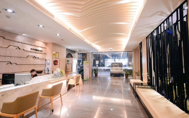 Kiwi Express Hotel - Kaohsiung Station