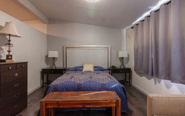 Golden Kent Motel