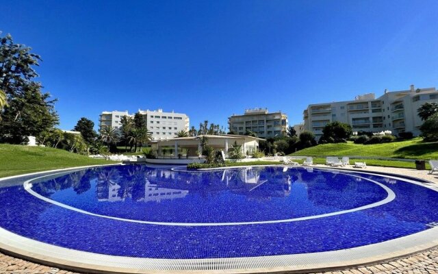Alvor Paradise With Pool by Homing