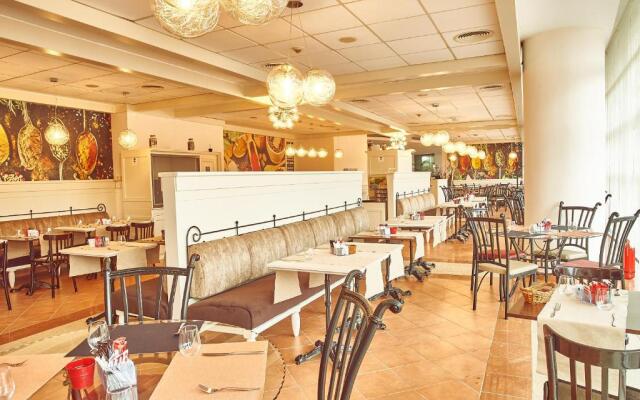 Continental Forum Bucuresti Palatul Parlamentului