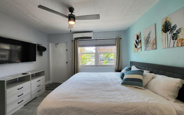 Barefoot Mailman Inn & Suites