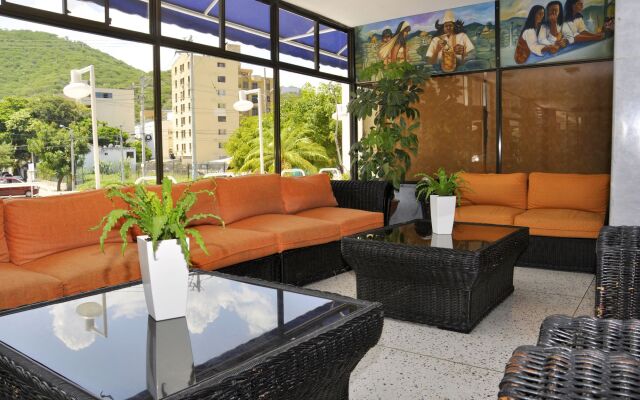 Axis Inn by GEH Suites Hotel