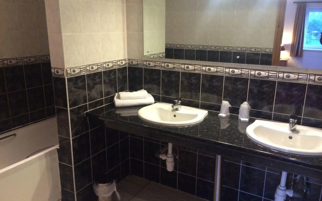 Hunters Lodge Inn