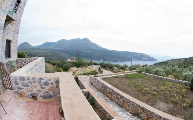 Xemoni Hotel