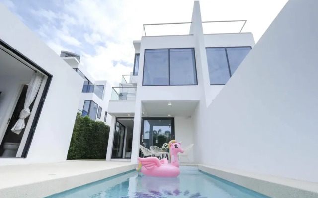 Private Pool Villa in Central Pattaya - Palmc9