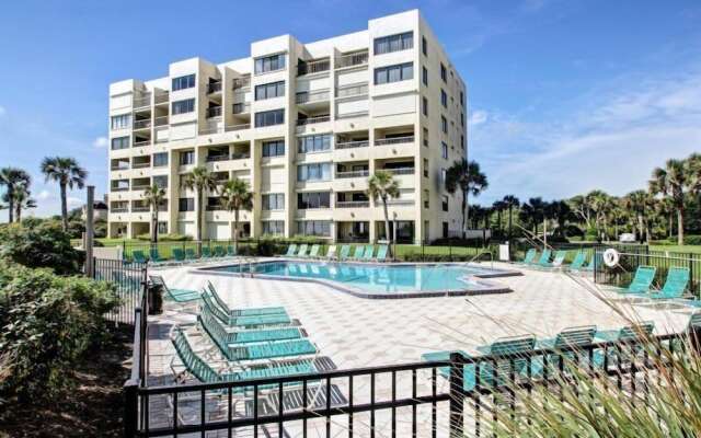 C114-amelia-surf-and-racquet