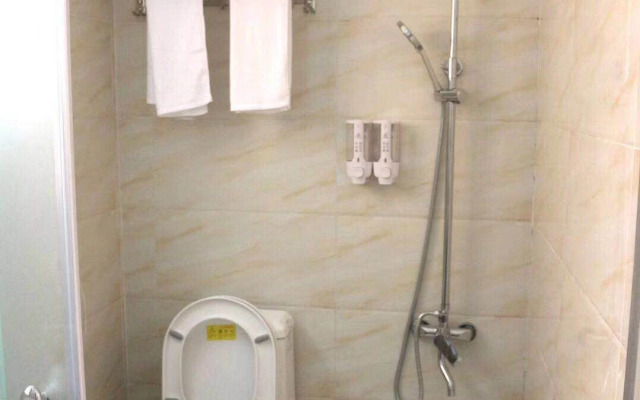 Yueqingnian Apartment