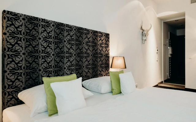 Hotel Crystal