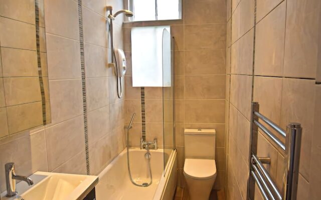 Jeffrey Street Apartment: Heart of the Old Town
