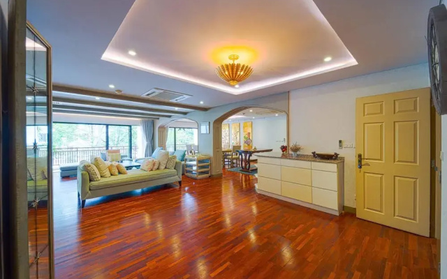 4 Bed Beachfront Condo SP43