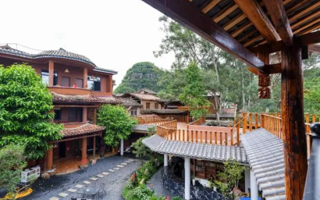 Xia Mo Lian Xiang Lake View Homestay – Outside – Qiubei