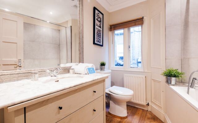 The Cromwell Road Residence - OEF