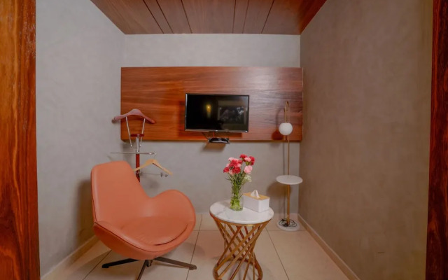 Lazdana Hotel Bangalore