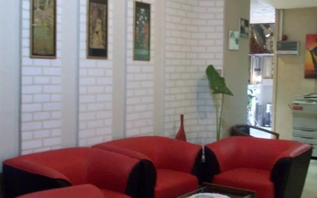 Noble Hotel