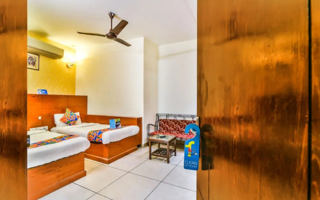 Hotel The Le Grand by FabHotels