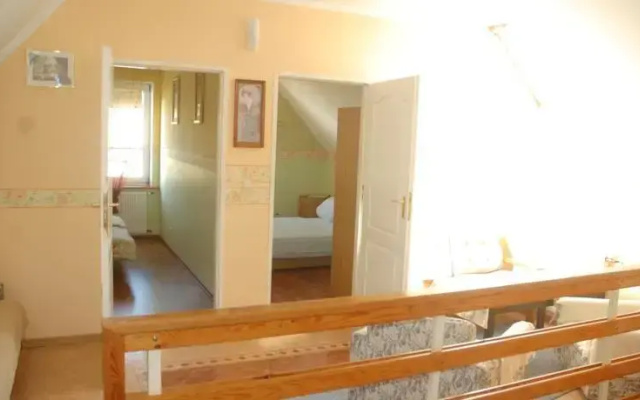 Hotelik Za Murem
