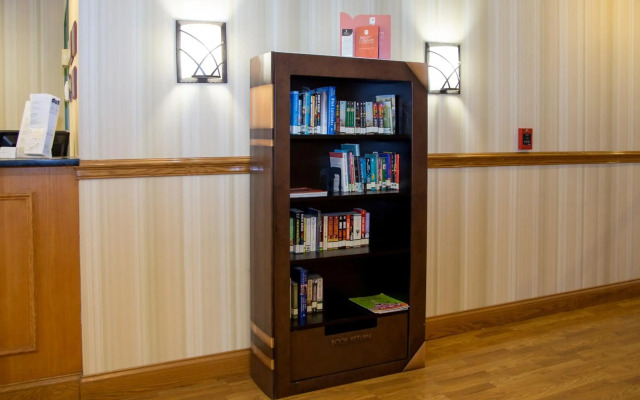 Country Inn & Suites by Radisson, Macedonia, OH