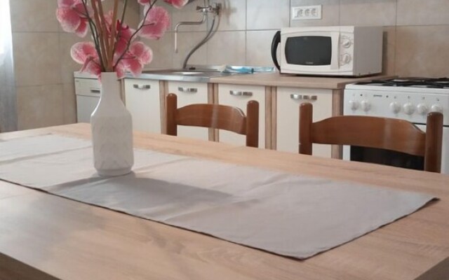 Neve - 30 m From sea - H