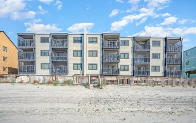 Sea Oaks 208