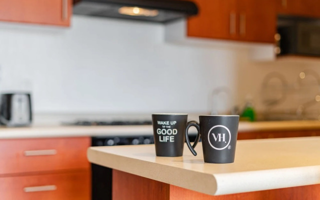 Anahuac Apartments by VH