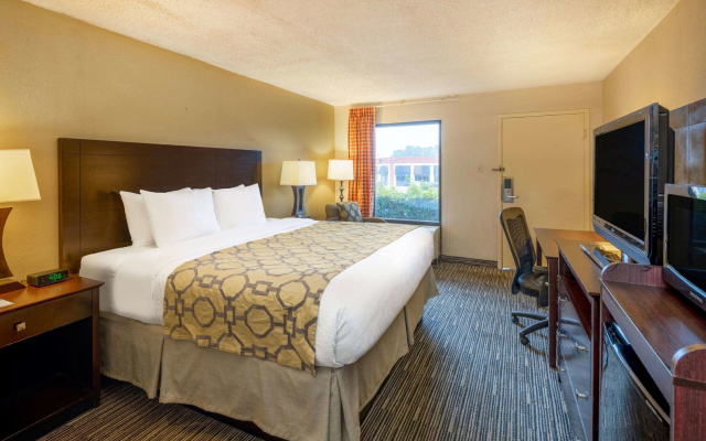 Park Inn by Radisson, Columbus State University Area