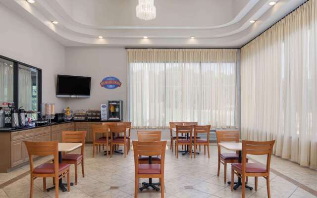 Baymont Inn and Suites Douglasville Atlanta