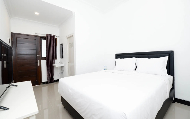 OYO 1611 Four D'home