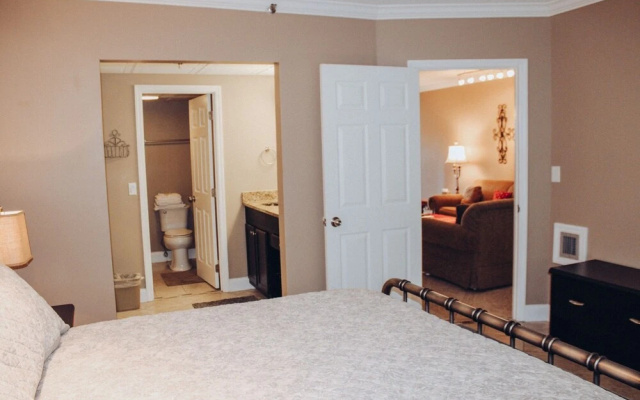 103 2-Bedroom 2 Condo by RedAwning