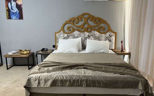 Si̇lva Deluxe Hotel