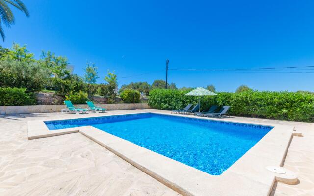 M&M - Apartment with sea views in Portocolom. Free WiFi