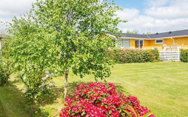 6 Person Holiday Home in Hejls