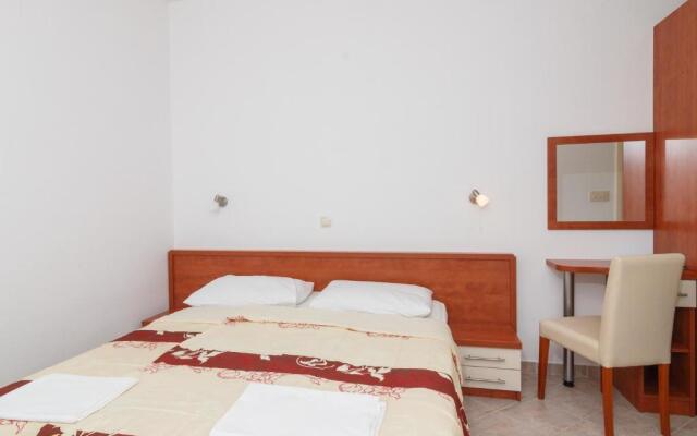 Apartments & Rooms Konoba Tomić