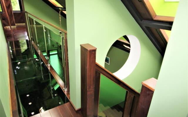 Belmont Penthouse Apartment