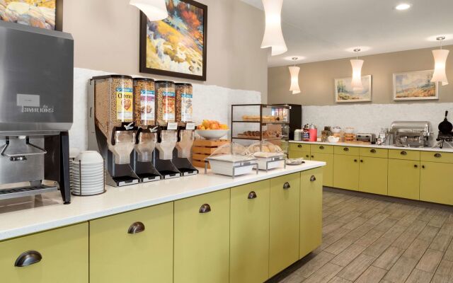 Country Inn & Suites by Radisson, Duluth North, MN