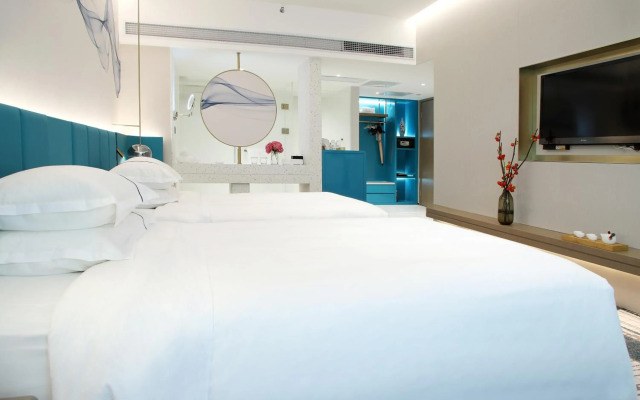 Asia International Hotel Guangzhou - Overseas Buyer Registration Services in Hotel & Free Shuttle between Hotel and Exhibition Center during Canton Fair