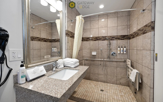 Gateway Thunderbird Motel