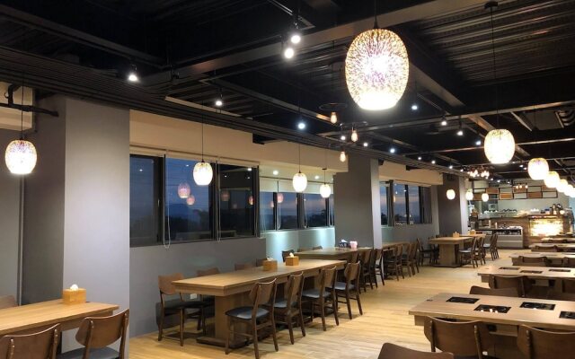 Lantan Moonlight Hotel