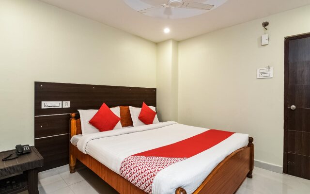 B Hotel by OYO Rooms