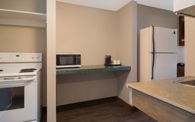 Canadas Best Value Inn & Suites Kamloops
