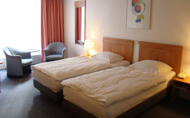 Rho Hotel